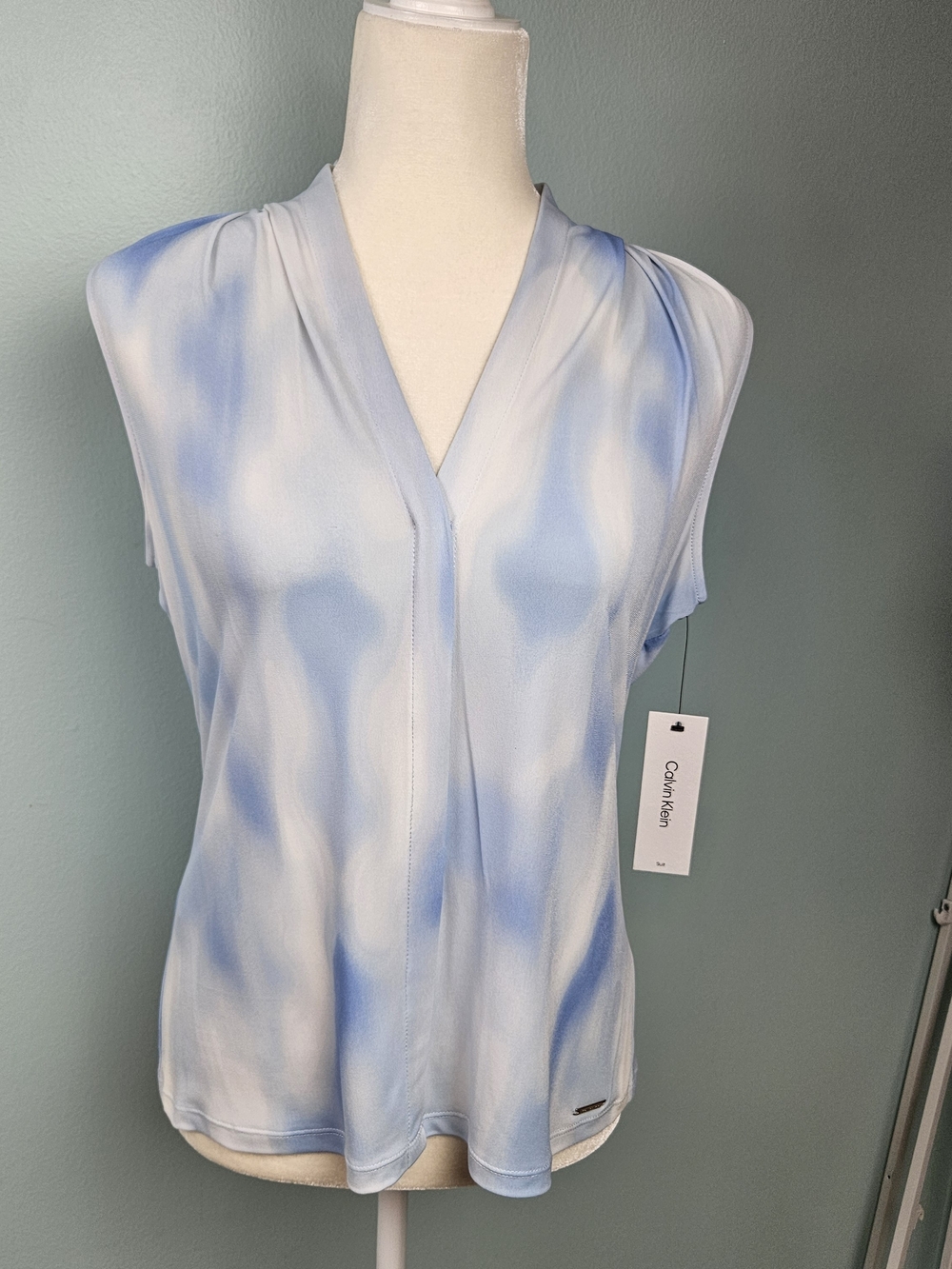 NWT Calvin Klein Light Blue & White V-Neck Sleeveless Camisole